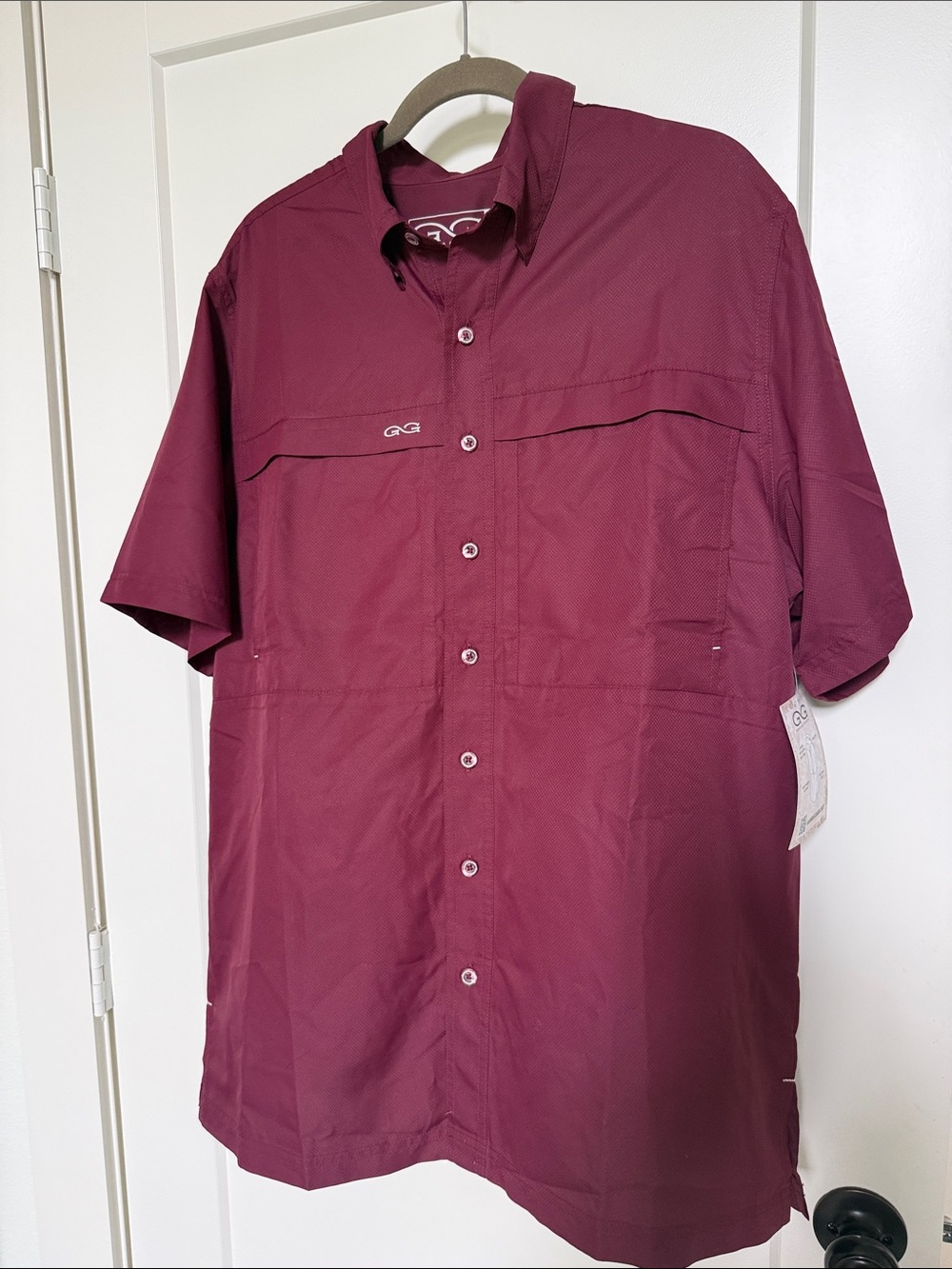 NWT Gameguard Men’s Short Sleeve Button-Down Shirt - Burgundy